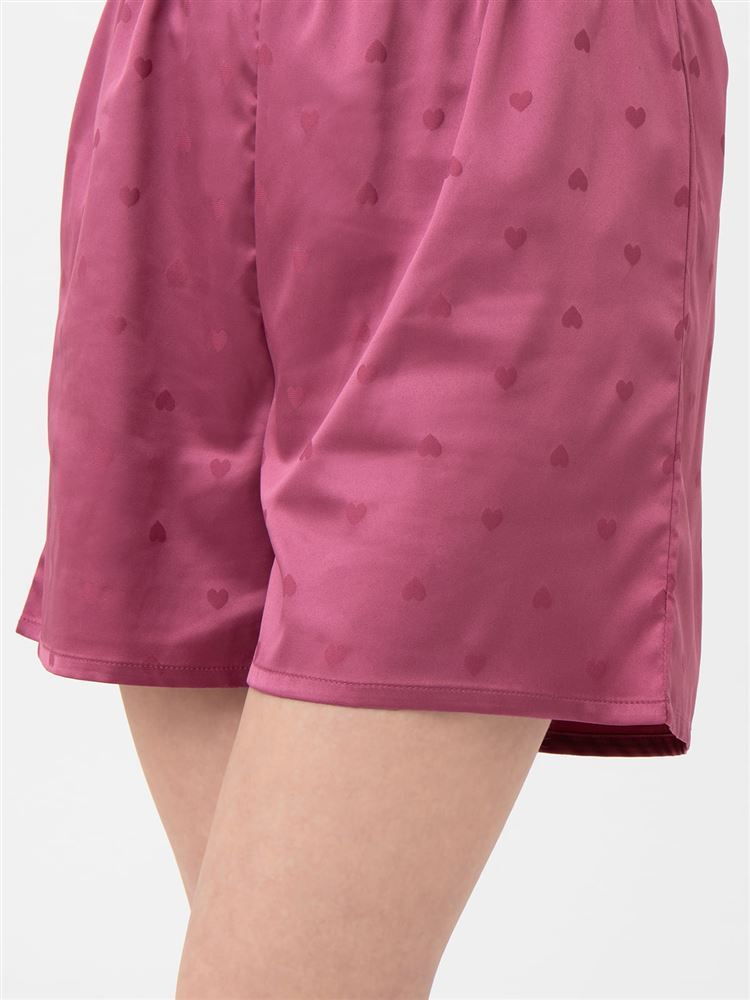 チュチュアンナのビッグ衿付きハートジャガード柄サテンパジャマ(半袖×1分丈)|221715