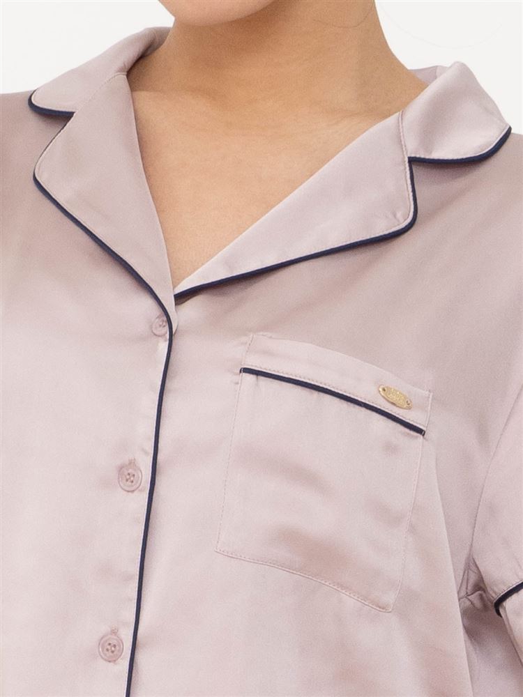 チュチュアンナのヴィンテージ風サテンパジャマ(半袖×1分丈パンツ)|121715