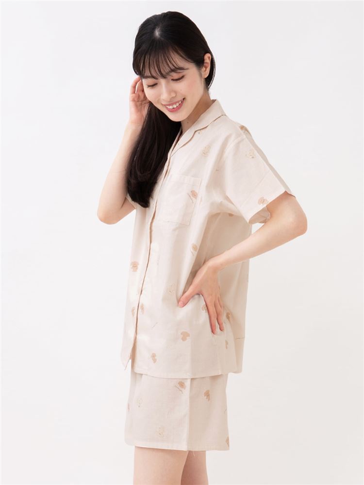 チュチュアンナの[ゆったり設計パジャマ]綿100％トイプードル柄前開き布帛パジャマ(半袖×ショートパンツ)|321733