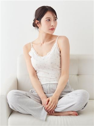 綿100％レース付き小花柄キャミソール: 下着・インナー