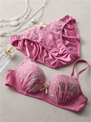 �x���m�t���A�u��&�V���[�c�Z�b�g�b���C���[����̃u�����V���[�c�Z�b�g