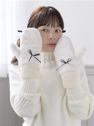 リボン付きふわふわミトン手袋(スマホ対応)|