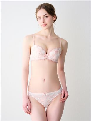 [�i���̃u��]�C�m�Z���X�t�����[�u��&�V���[�c�Z�b�g�b���C���[����̃u�����V���[�c�Z�b�g