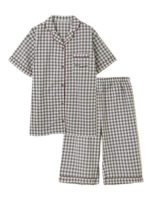[ゆったり設計パジャマ]綿100％ギンガムチェックロゴ刺繍前開き布帛パジャマ(半袖×5分丈パンツ)｜