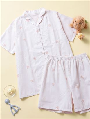 [ゆったり設計パジャマ]綿100％トイプードル柄前開き布帛パジャマ(半袖×ショートパンツ)｜